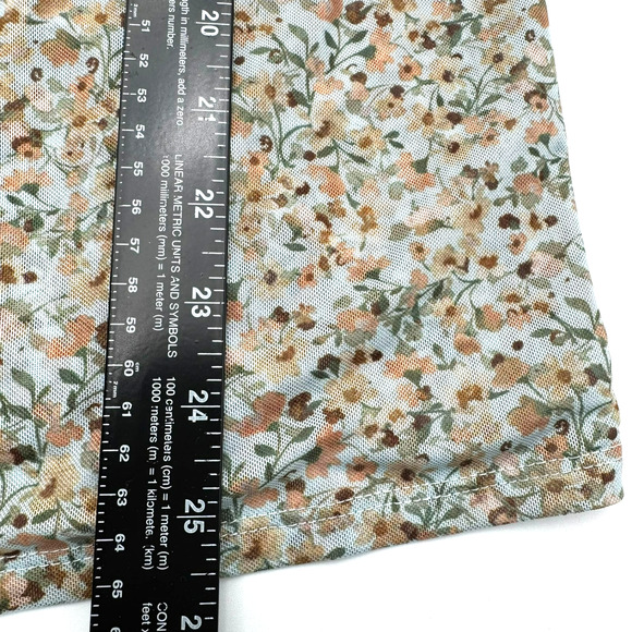 LANE BRYANT Women 26/28 3x Blue Pink Ditsy Floral Peasant Top Lightweight Strech - Picture 8 of 9